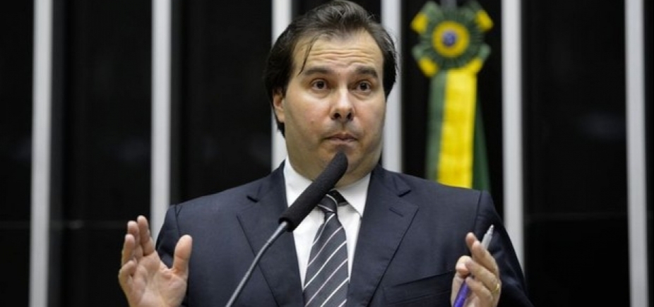 Em nota, Maia acusa Planalto de disseminar ʹfalsa versãoʹ sobre encontro com Temer