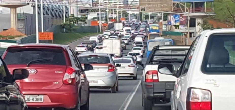 Congestionamento nas principais vias apenas devido ao fluxo do horário