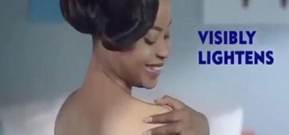 Campanha da Nivea vira polêmica por mostrar modelo negra clareando a pele com produto