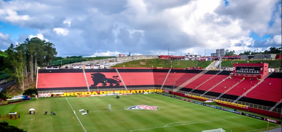 Conselho do Vitória aponta omissão de informações sobre contratações e projeta rombo de R$ 12 milhões