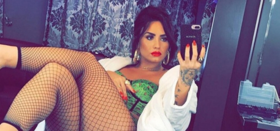 Em ângulo ousado, Demi Lovato enlouquece fãs com foto sensual