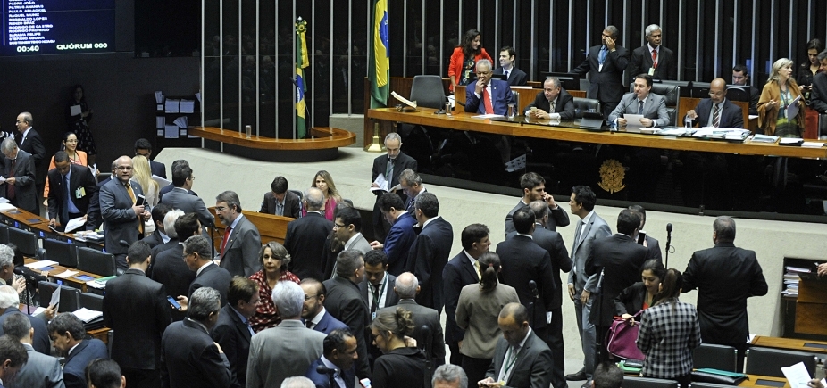 Relatório de 2ª denúncia contra Temer deve ser lido nesta terça na Câmara