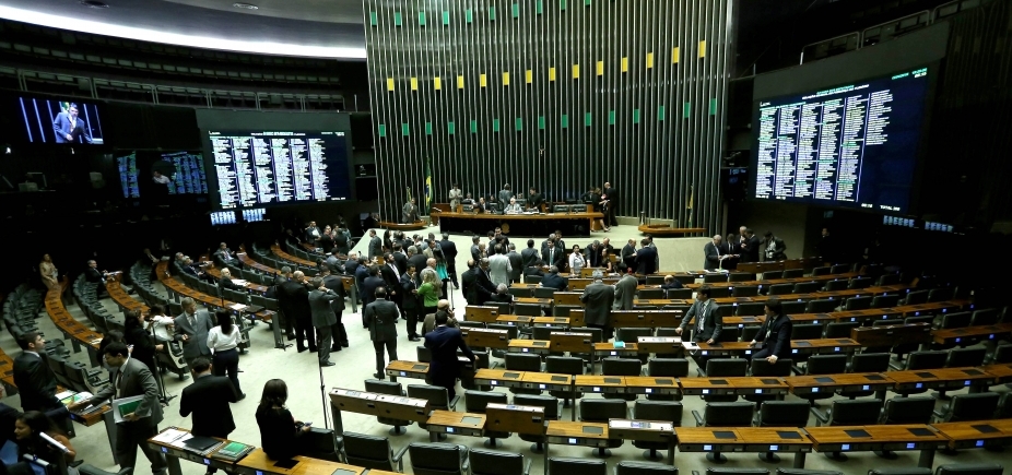 Votação da 2ª denúncia contra Temer está marcada para esta quarta; oposição vai tentar adiar