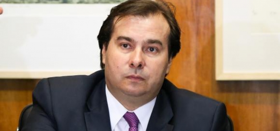 \"É importante que a Câmara delibere hoje\", diz Maia sobre votação de denúncia contra Temer