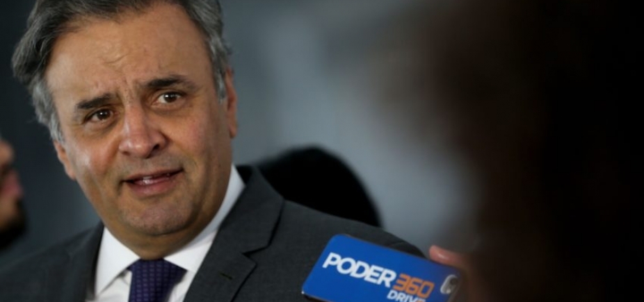 Aécio recusa renúncia e faz apelo aos tucanos para permanecer na presidência do PSDB