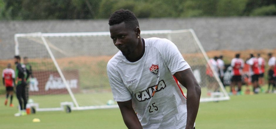 Kanu convoca torcida para apoiar o Vitória contra o Atlético-GO: \"Precisamos deles\"