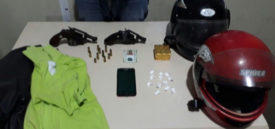 Suspeito de matar homem, jovem é preso com cocaína em Santo Antônio de Jesus
