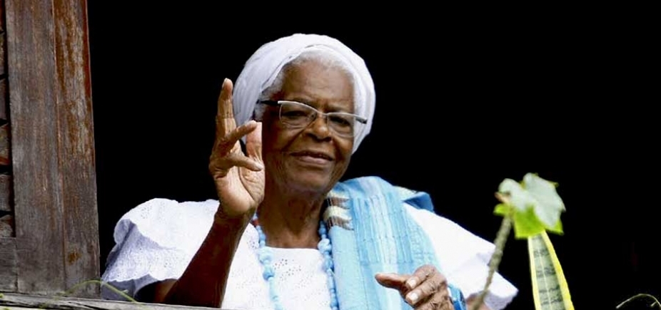 Mãe Stella de Oxóssi tem melhora ʹsignificativaʹ e recebe alta da UTI