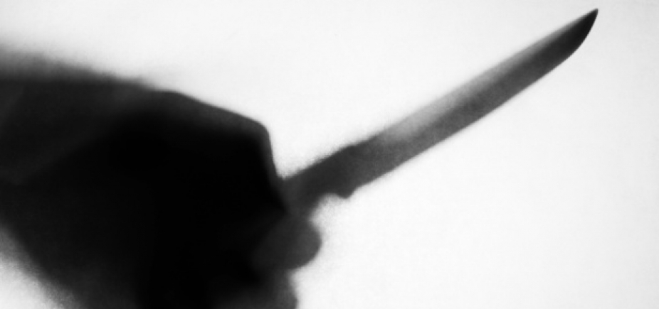 Mulher é morta a facadas dentro de bar em Coração de Maria