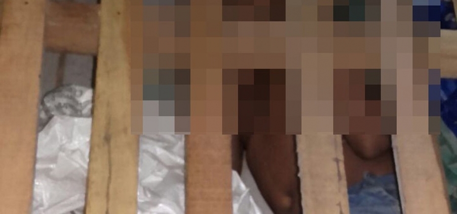 Pais de garoto achado em cela são indiciados e podem pegar até oito anos de prisão