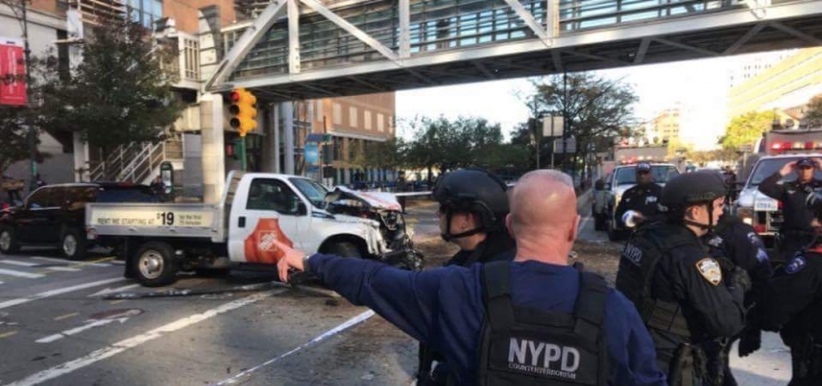 Homem é preso após atirar e atropelar pessoas em Manhattan; polícia registra mortos