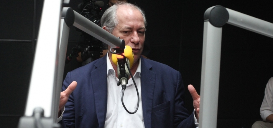 Ciro diz que Brasil vive \"anarquia\" que generaliza políticos: \"A sensação do povo é de que é tudo igual\"