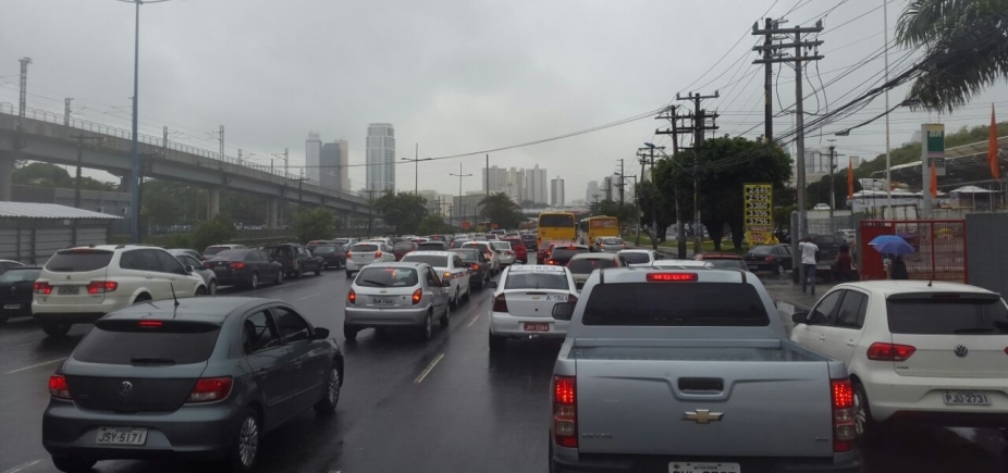 Saiba quais vias têm trânsito lento na tarde desta quarta em Salvador 