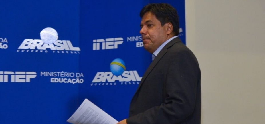 ʹComo cautela, é melhor respeitar os direitos humanosʹ, diz ministro sobre redação do Enem