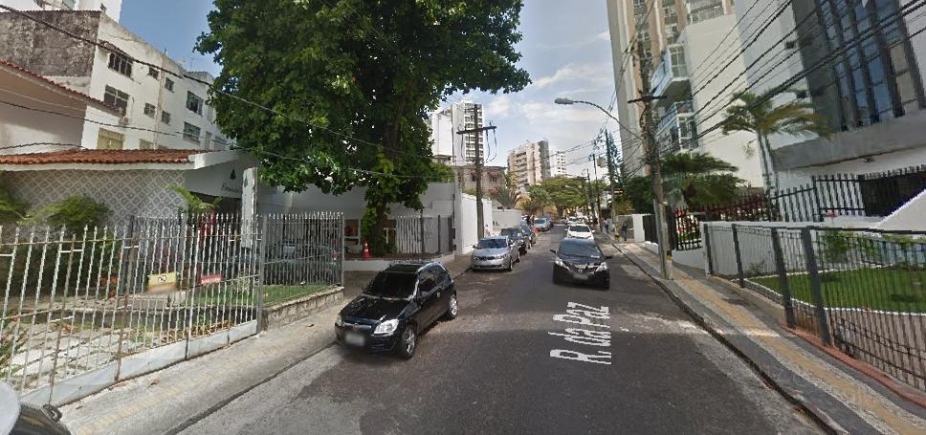 Mulher é atingida por disparo na Graça após homem atirar contra guardador de carro