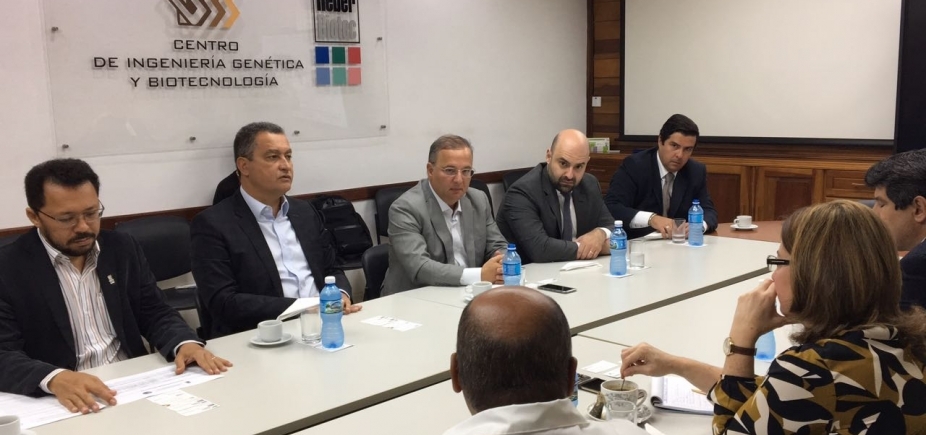 Rui destaca importância de parcerias em Cuba: \"Ampliar ensino nas universidades\"