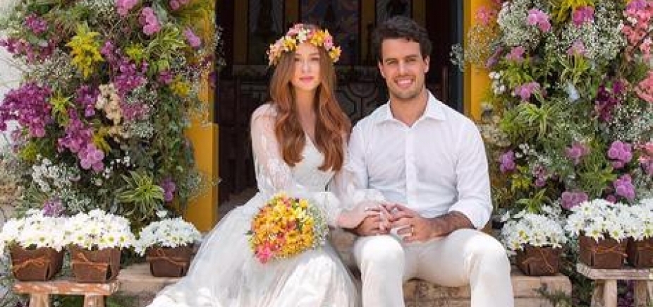 Após casamento de princesa, Marina Ruy Barbosa mostra piscina da mansão onde vai morar: "Obras"
