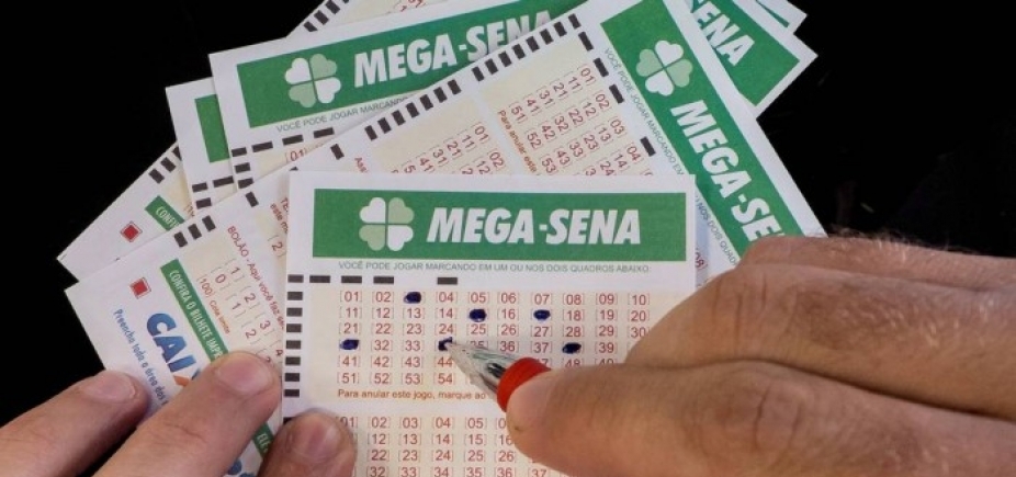 Mega-Sena pode pagar R$ 2 milhões neste sábado