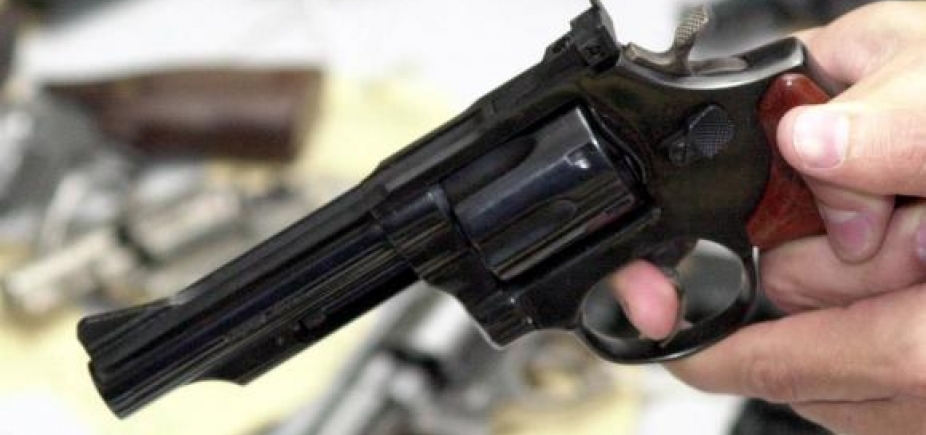 Bebê de um ano morre após ser baleada acidentalmente por criança de seis anos