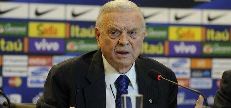 José Maria Marin chega em tribunal de Nova York para ser julgado
