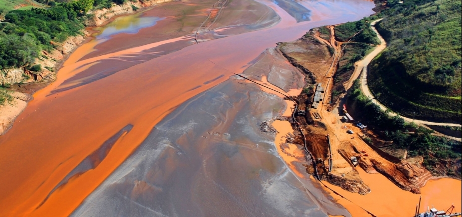 Dois anos após tragédia em Mariana, águas do Rio Doce continuam impróprias para consumo
