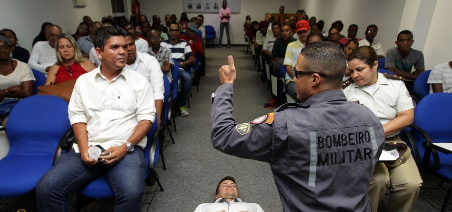 Porteiros de prédios estaduais passam por capacitação em segurança
