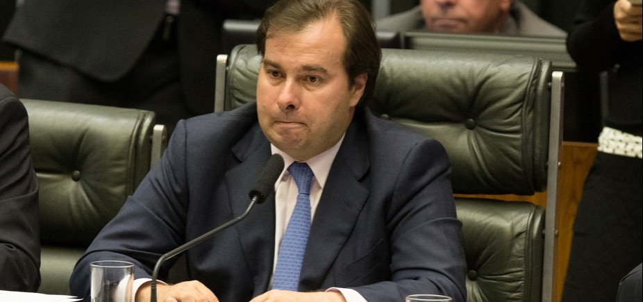 ʹSe tiver voto, dá para votar a Previdência amanhã, mas não temʹ, admite Maia