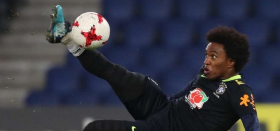 Com novo capitão, Tite divulga titulares do Brasil para amistoso com o Japão