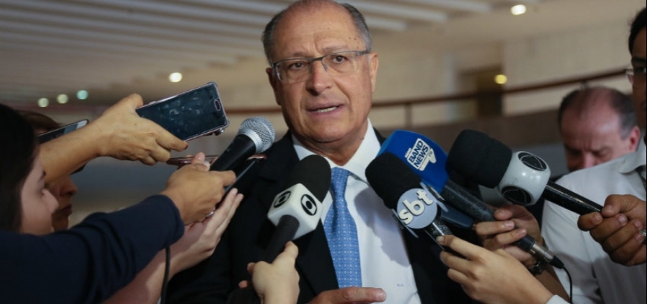 Alckmin diz não ter sido consultado e se posiciona contra destituição de Tasso