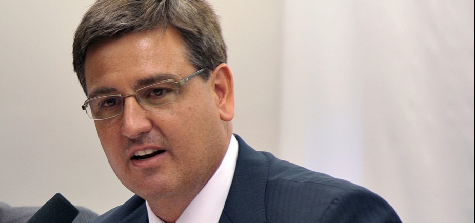 Novo diretor-geral da Polícia Federal, Fernando Segóvia é empossado por Torquato