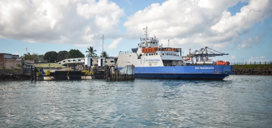 Sistema Ferry-Boat funciona com quatro embarcações e saídas a cada 1h neste sábado
