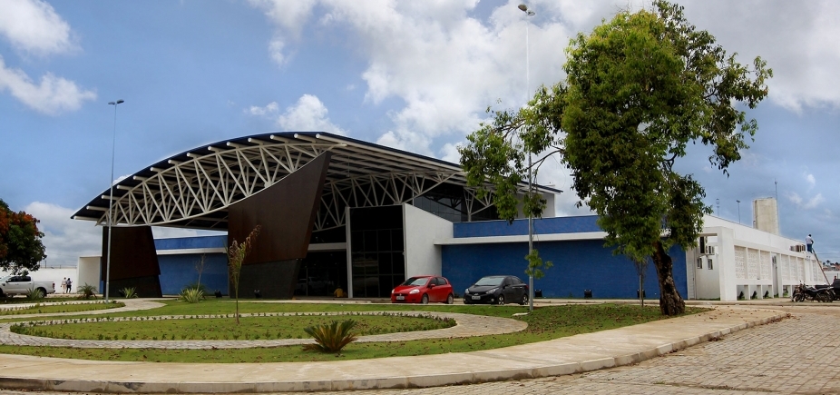 Governo inaugura policlínica em Teixeira de Freitas e outras cinco unidades de saúde até dezembro