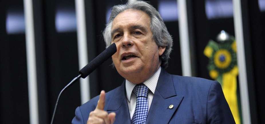 Deputado critica Temer e diz que afastamento de prefeitos baianos do PSD não prejudica partido