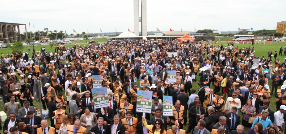 Após protesto em Brasília, prefeitos baianos conseguem R$ 186 mi para municípios