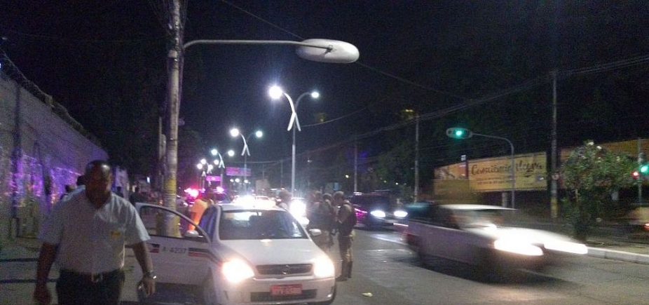 Passageiro atira contra taxista durante tentativa de assalto em São Cristóvão