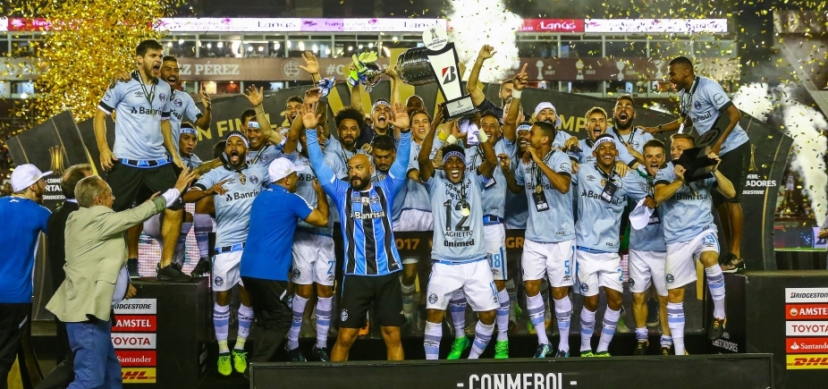 Olha o tri! Grêmio derruba Lanús na Argentina e vence a Libertadores 