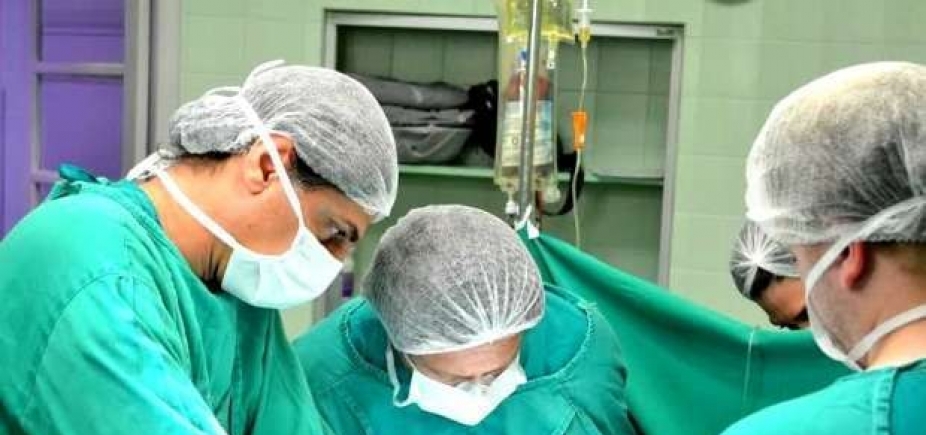 Cirurgiões pediatras paralisam atendimentos no SUS após fim de contrato com Sesab