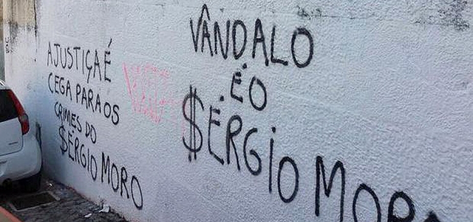 Estudantes fazem protestos contra Sérgio Moro na Universidade de Coimbra