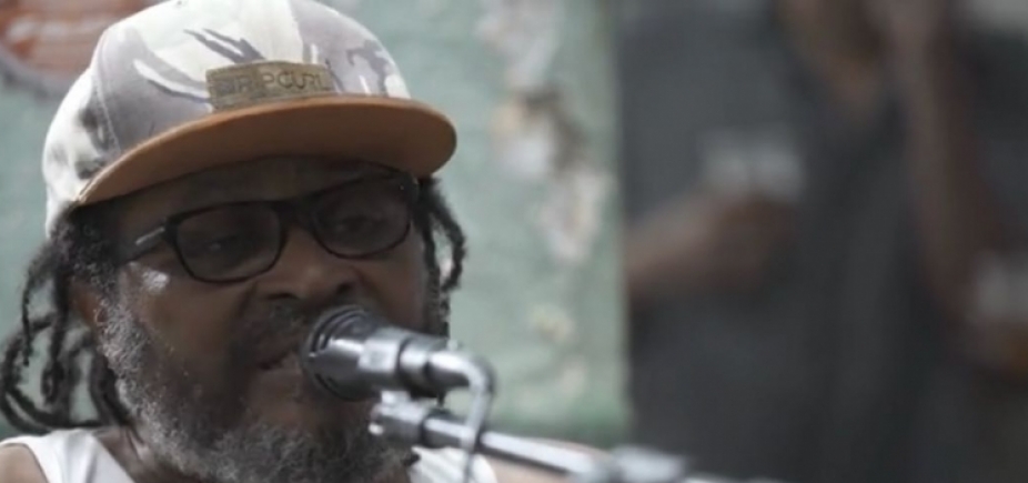 Maior referência do reggae no país, Edson Gomes fala sobre raízes: ʹComecei com sambãoʹ