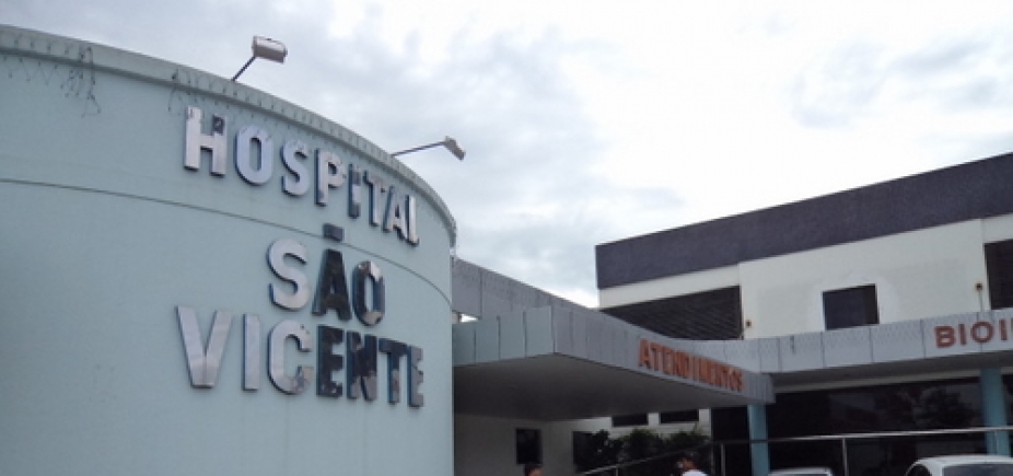 Dupla tenta arrombar caixa eletrônico de hospital em Vitória da Conquista