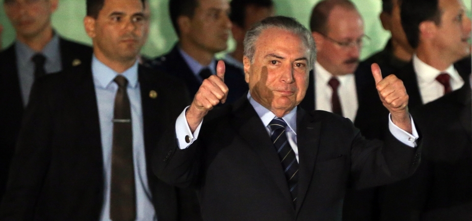 Temer cancela agenda em Brasília e vai a São Paulo fazer ʹrevisão urológicaʹ 