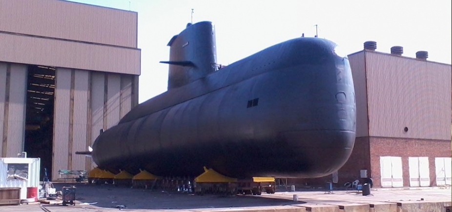 Governo argentino destitui chefe da Marinha após desaparecimento de submarino