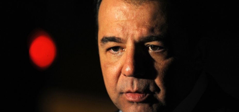 MP pede transferência de Cabral após instalação de ʹcinemaʹ em cadeia