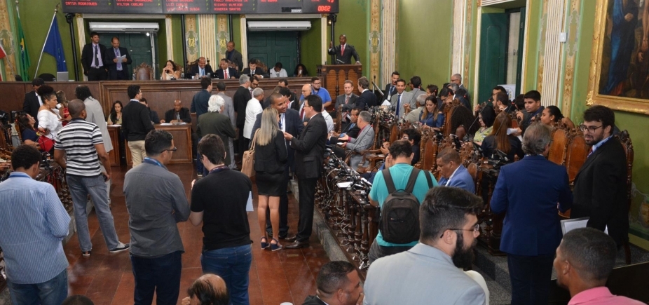 Com duas emendas, Câmara de Salvador aprova aumento de 28% do VUP