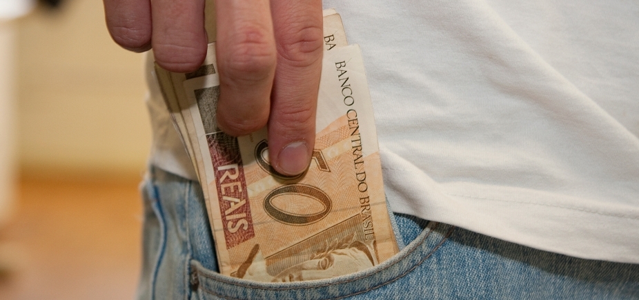 1,5 milhão de servidores ficam sem 13º; Bahia não está na lista