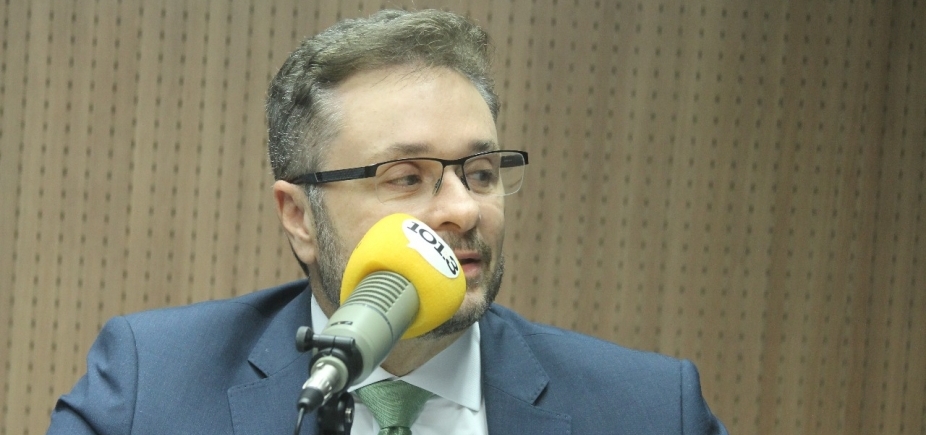Secretário da Fazenda rebate críticas às finanças da Bahia: ʹClima eleitoralʹ 