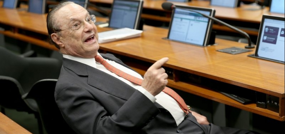 Juiz não autoriza médico particular a examinar Maluf na Papuda