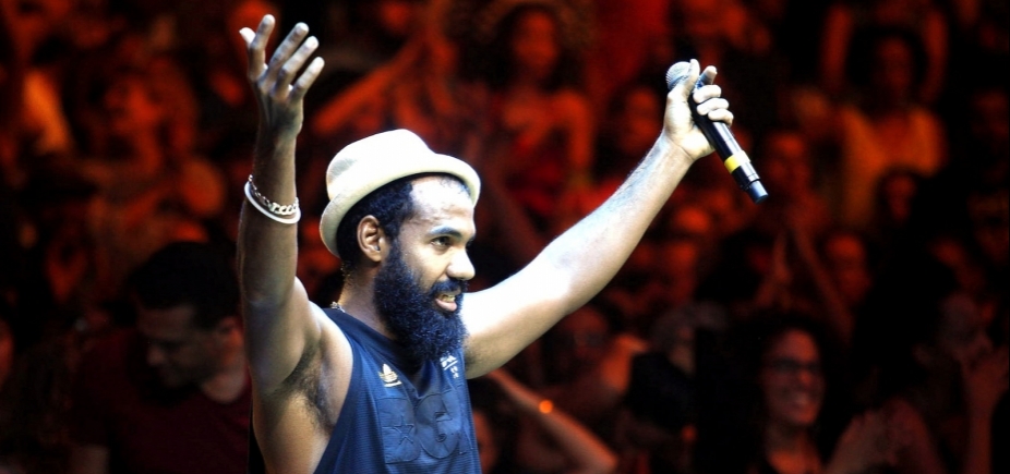 ʹ#Nãosomosinvisiveisʹ, diz Russo sobre ausência no Furdunço 2018