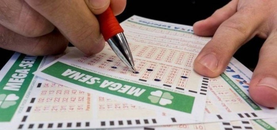 Mega da Virada: 17 apostas faturam prêmio recorde