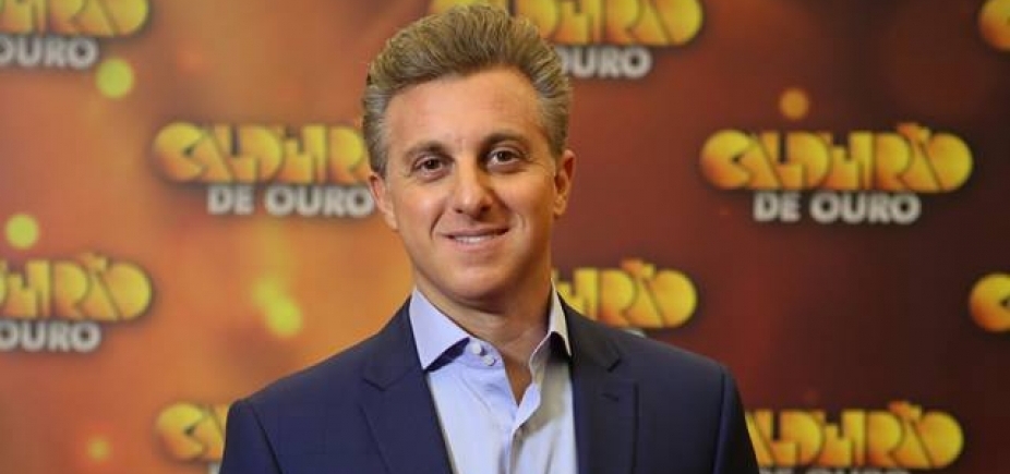 Após descartar candidatura à Presidência, Huck pede para continuar em pesquisas eleitorais